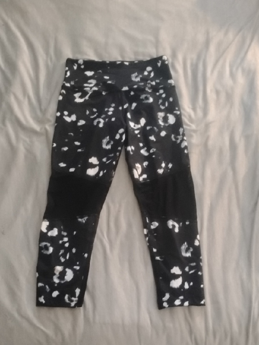 Varley Black and White Abstract Print Leggings